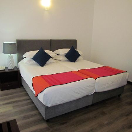 KMC Villa Dehiwala-Mount Lavinia Eksteriør billede