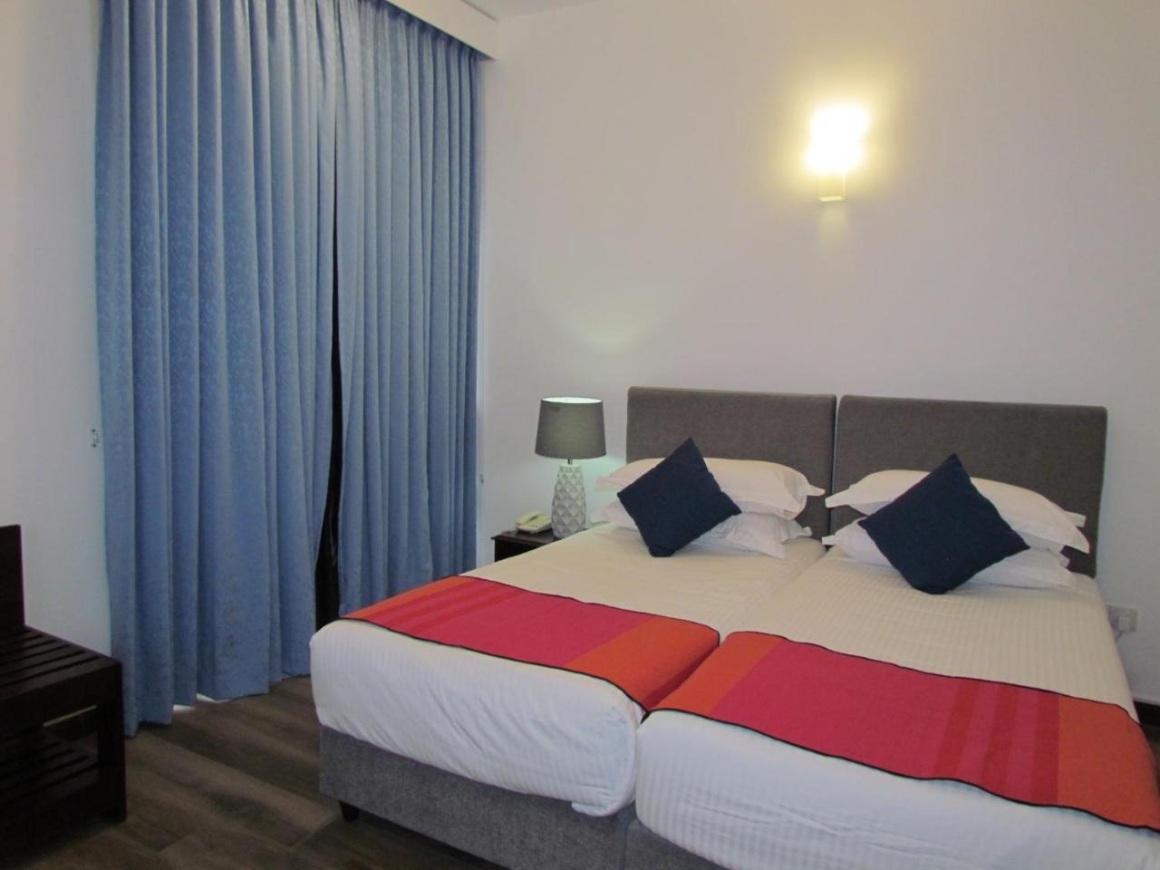 KMC Villa Dehiwala-Mount Lavinia Eksteriør billede